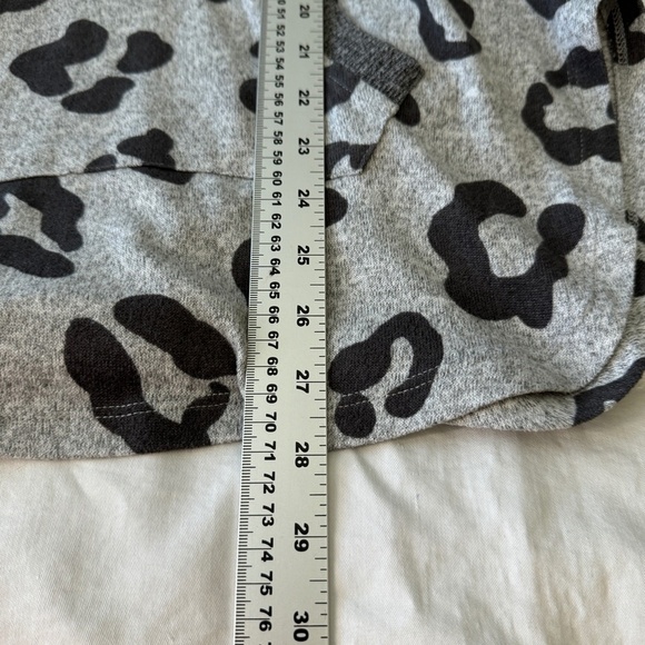 Doe & Rae Oversized Leopard Print Pullover Lightweight Hoodie Sweatshirt‎ Medium - Picture 12 of 14